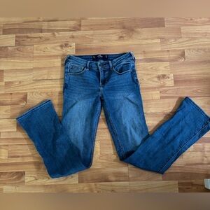 Hollister Low Rise Boot Jeans, soft stretch, size 1R, w25, rarely used.